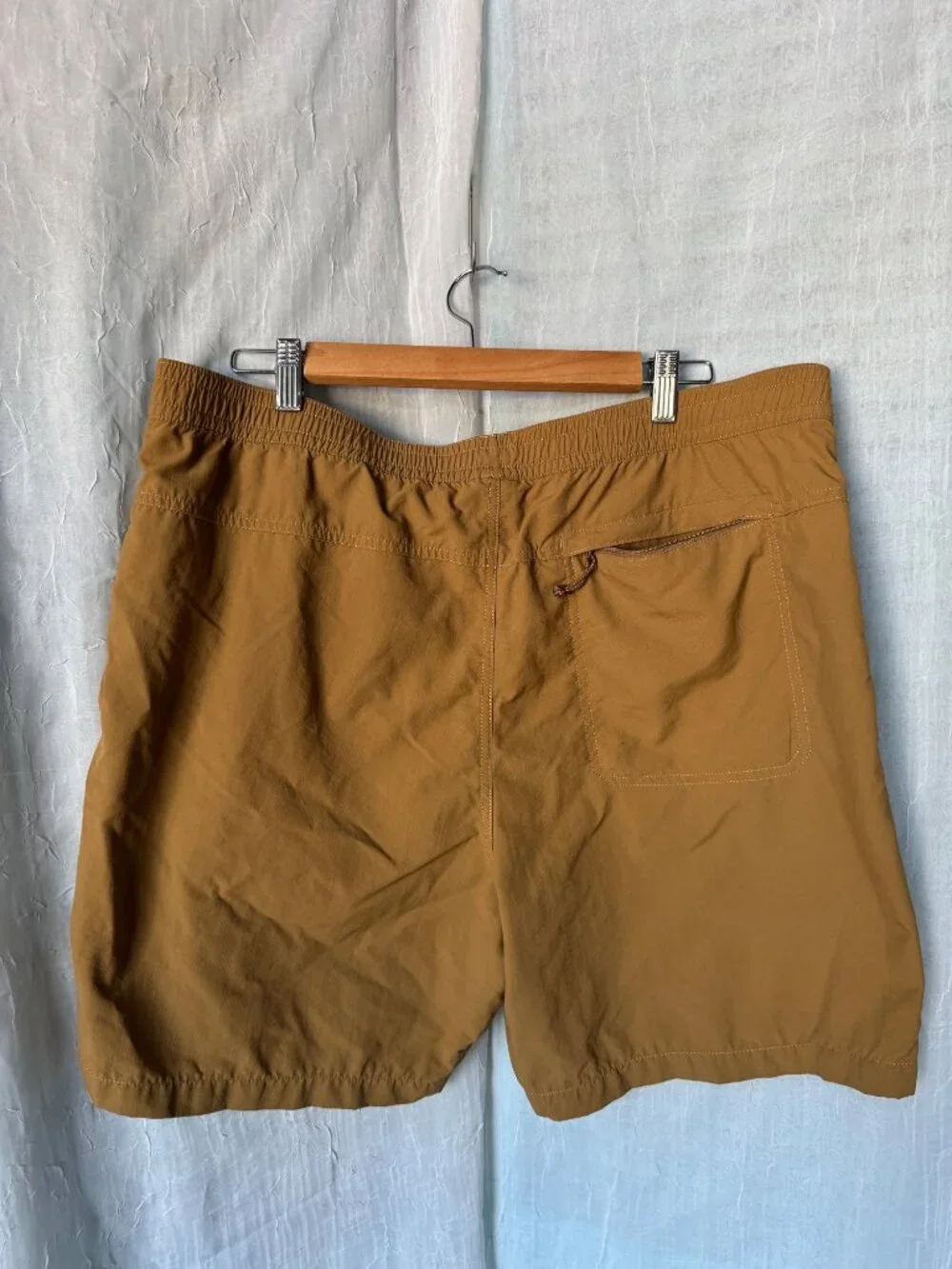 North Face Men's Pull-On Adventure Shorts in Utility Brown featuringSize XL